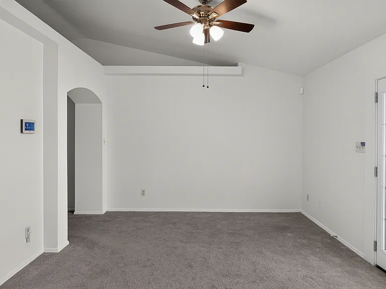 6255 E Ivy St — Photo 5