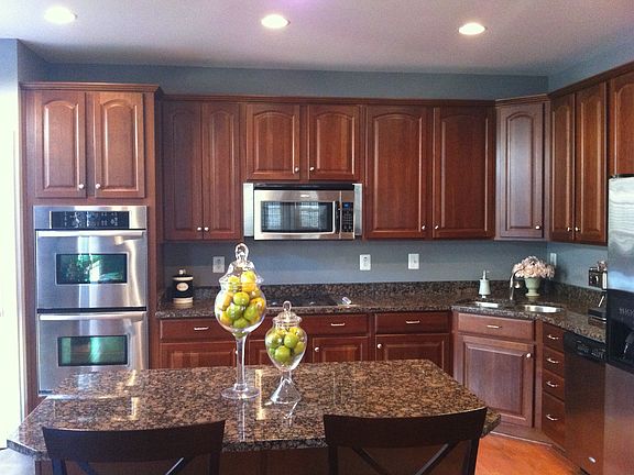 2nd image of 3217 Ellington Ln