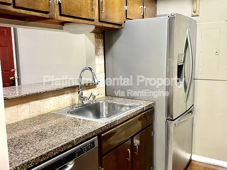 1555 Terrell Mill Pl SE #E — Photo 10