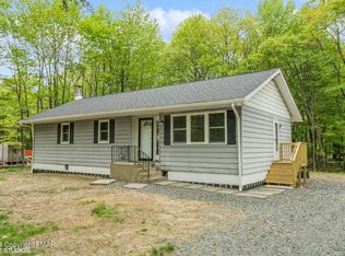 386 Hickory St, Cresco, PA 18326