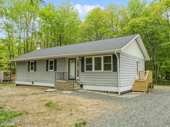 386 Hickory St, Cresco, PA 18326
