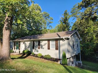 1305 Topside View Dr, Maryville, TN 37803