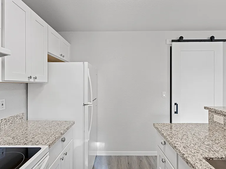 North Forest Apartments — Photo 30