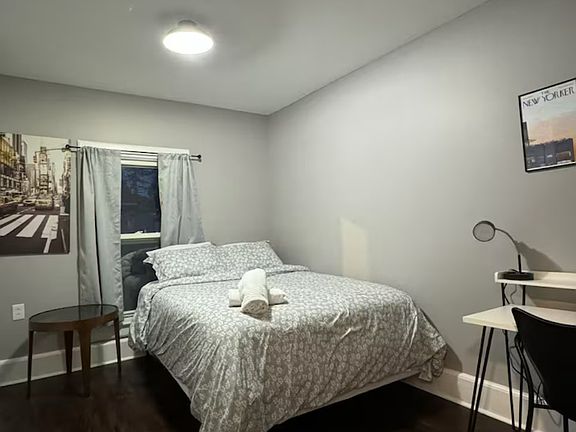 2nd image of 9 Hill Pl #9
