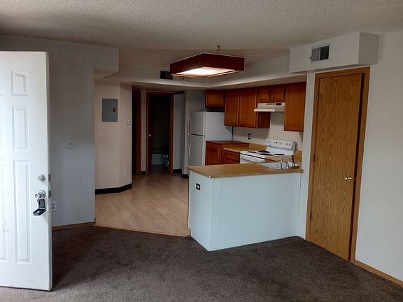 3rd image of 972 S Dearborn Way APT 11