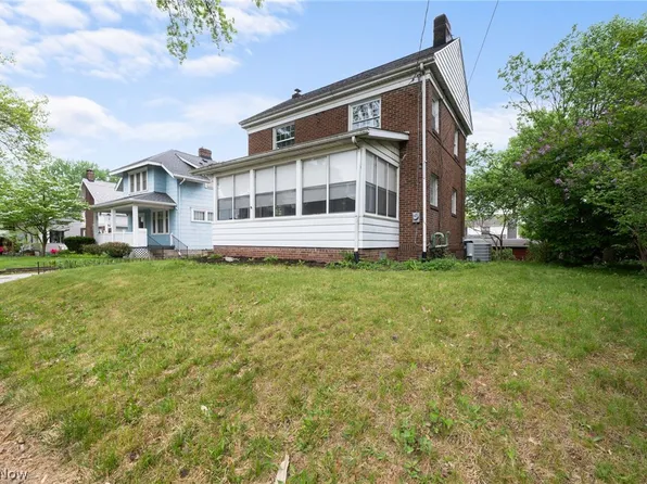 527 Saint Leger Ave, Akron, OH 44305