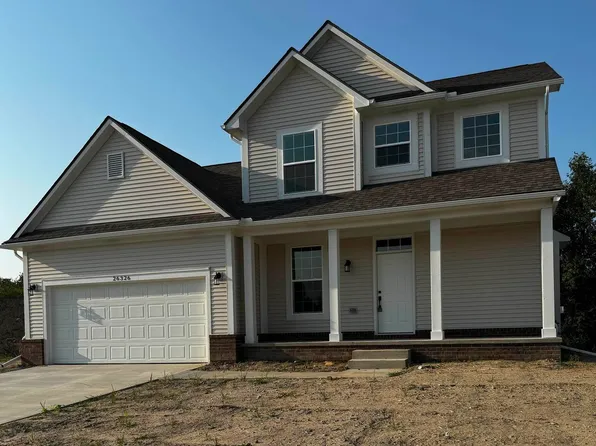 26326 Pine Gate Ave, Chesterfield, MI 48051