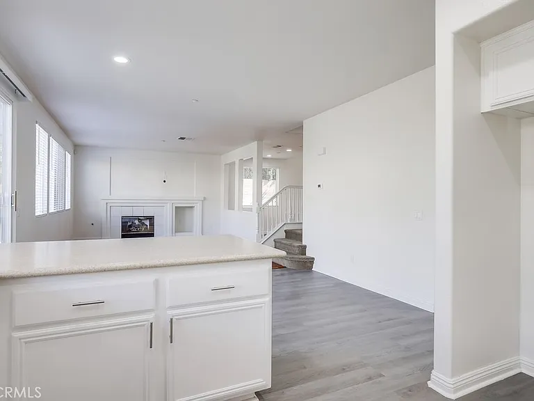 321 Riley Ct — Photo 23