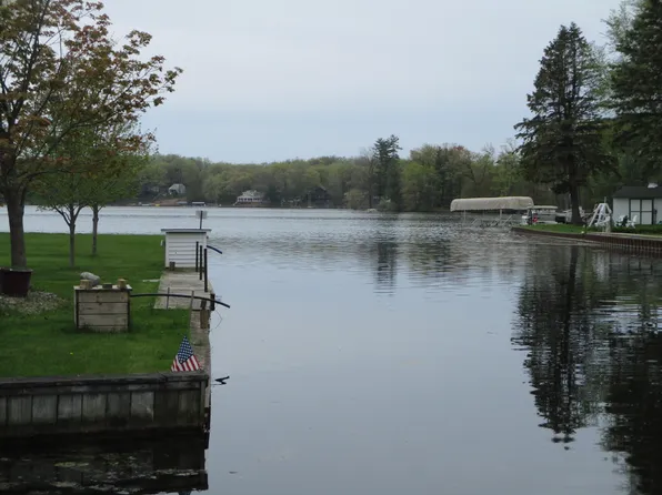 11431 Channel Dr, Lakeview, MI 48850