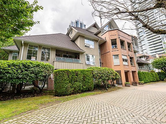 4th image of 1154 Westwood St #206