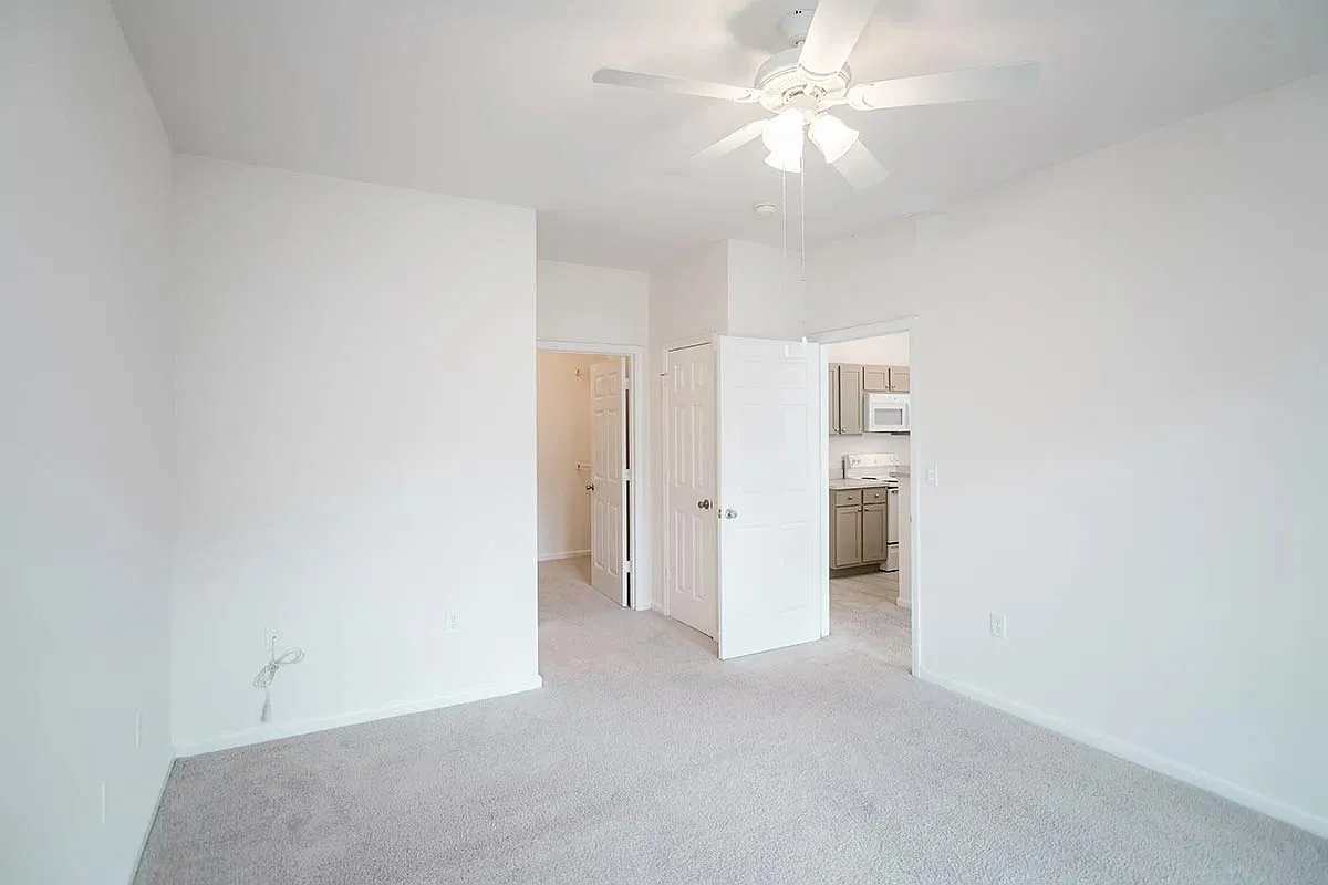 2 bed, 1123 sqft, $1,420 — Photo 4