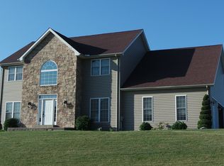 6425 Honey Ln, Erie, PA 16509