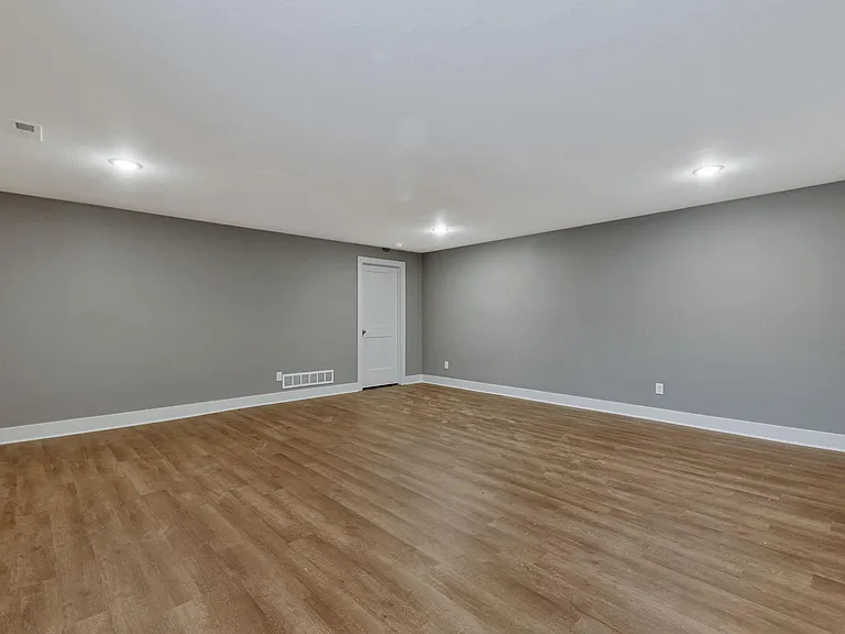 4617 S Doris Ct — Photo 42