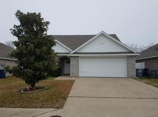 3214 Guiding Light Dr, Dallas, TX 75228