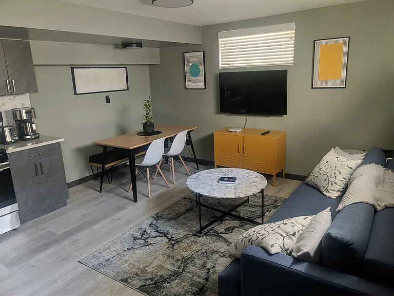 520 Broadway Ave — Photo 3