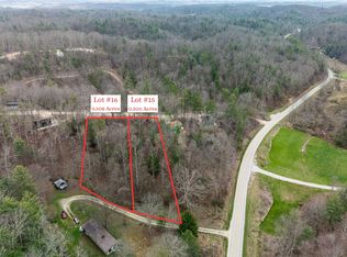 16 Middle Ridge Rd, Campton, KY 41301