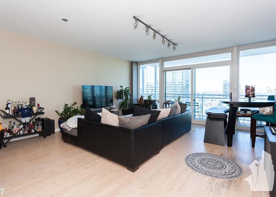 1st image of 757 N Orleans St #1218