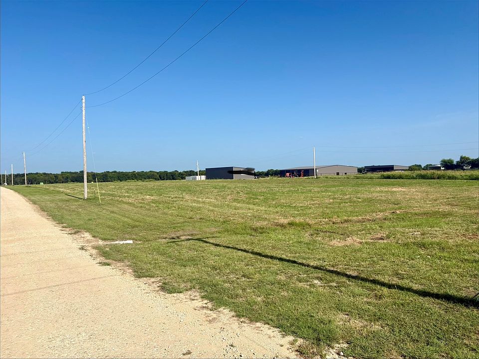 1st image of 13 Haney Ann Ln