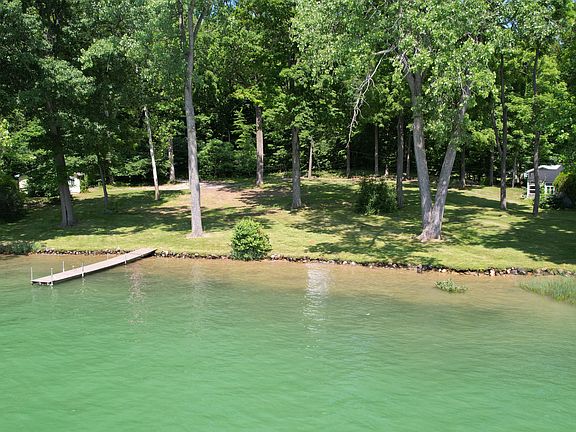 4th image of 65341 North Dr
