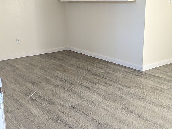 3rd image of 3145 Camellia Ct APT B
