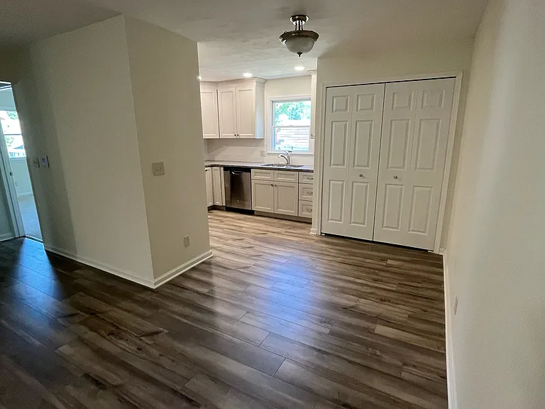 225 N Miami Ave — Photo 2