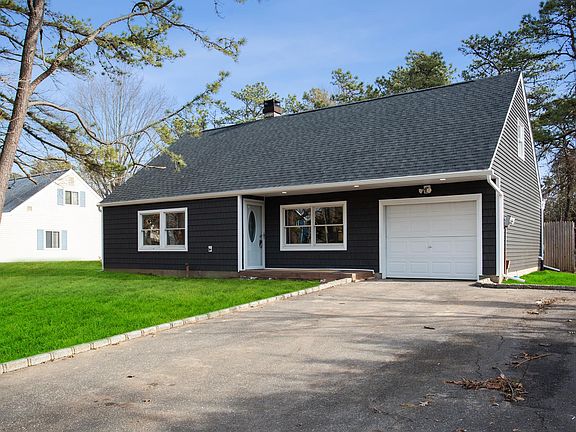 2nd image of 3 Blackpine Dr