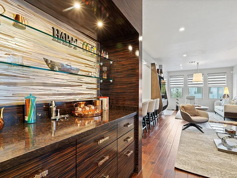 15221 N Clubgate Dr #2062 — Photo 8