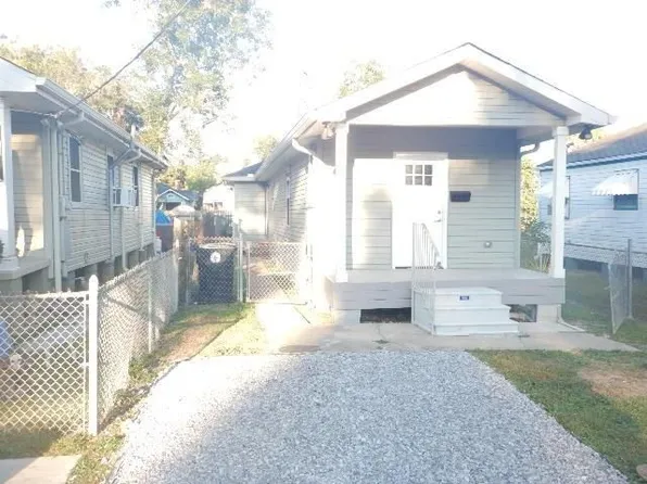 1237 Casa Calvo St, New Orleans, LA 70114