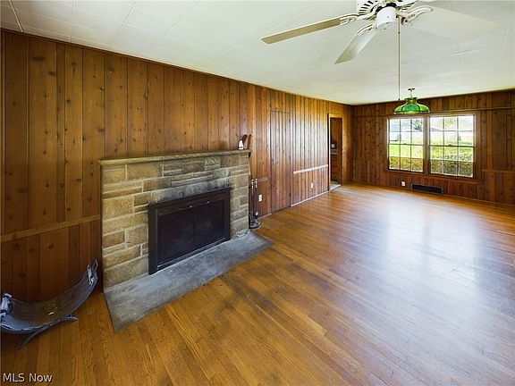 3rd image of 400 Eastlawn Ave