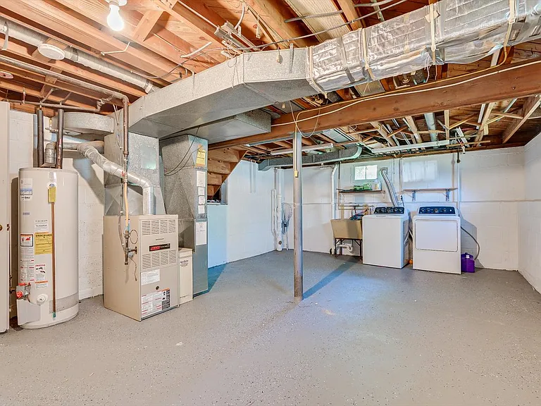 15 Woodmere St #15 — Photo 14