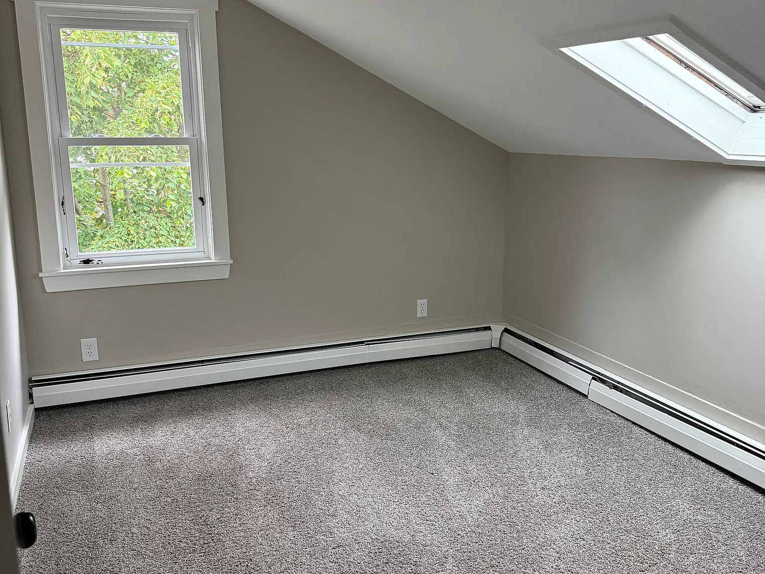 2 bed, 1000 sqft, $1,950 — Photo 2