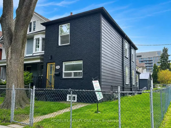104 Benson Ave, Toronto, ON M6G 2J1