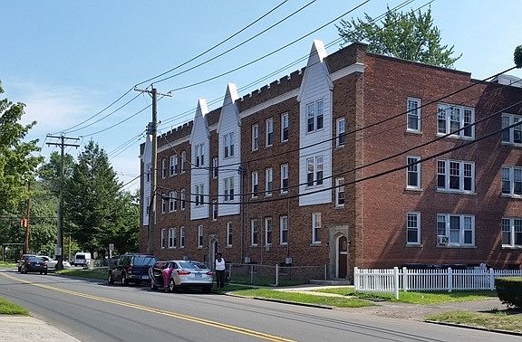 Great location-- On the green