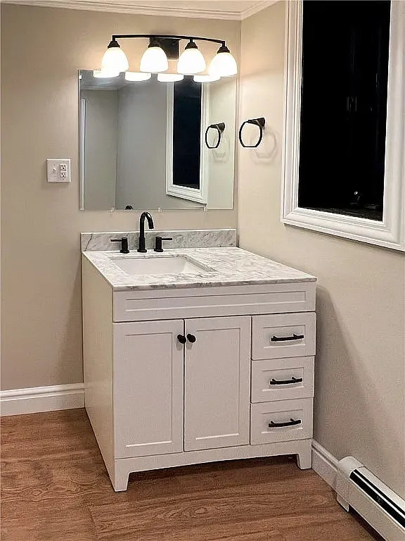 2 bed, 900 sqft, $1,100 — Photo 2
