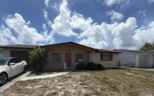 1435 Viking Dr Photo 1