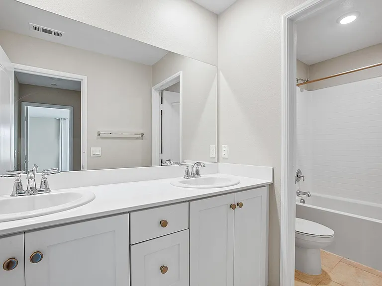 5605 Estrella Way — Photo 22