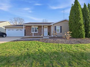 407 Eilbes Ave, Beaver Dam, WI 53916