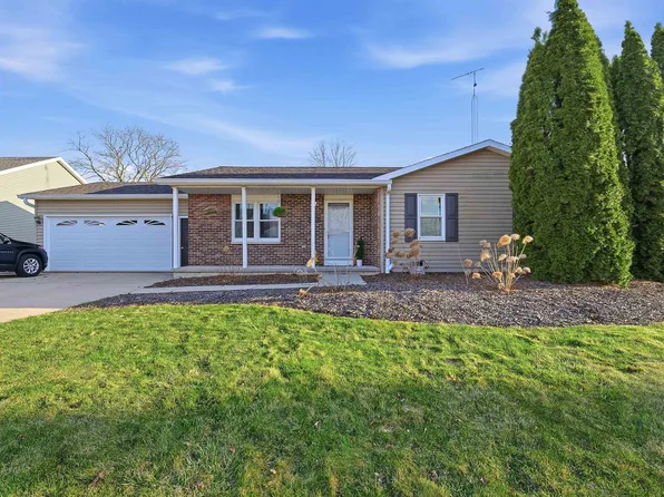 407 Eilbes Ave, Beaver Dam, WI 53916