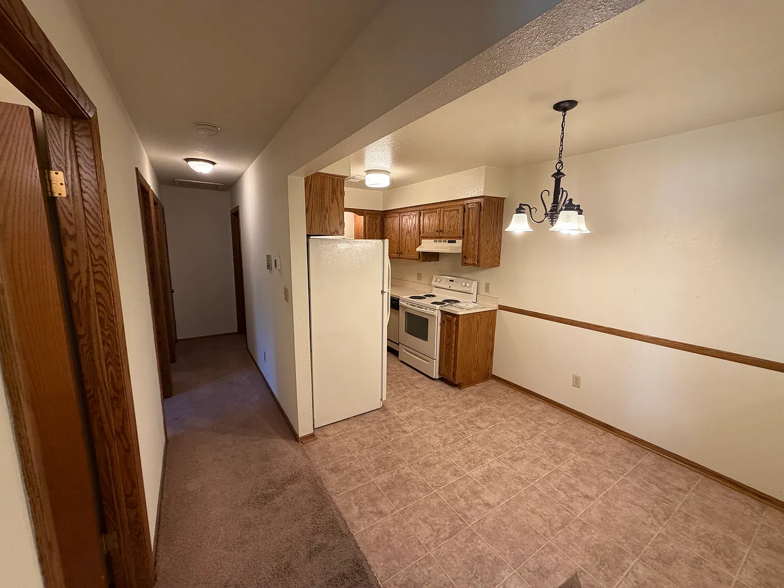 2 bed, 1.5 bath, 1200 sqft, $1,500 — Photo 3