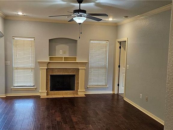 3rd image of 2641 N Villa Blvd