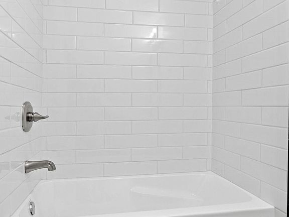 4th image of 213 Duffey St #213