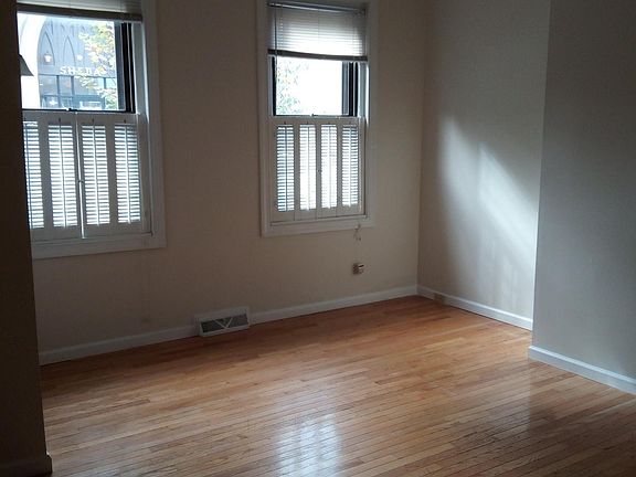Living Room - 3