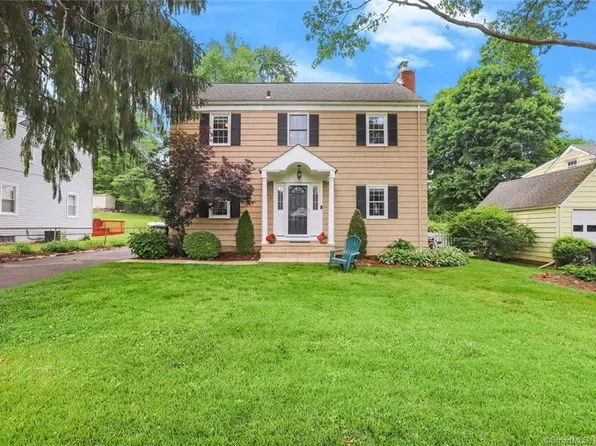 21 Pine Hill Terrace, Stamford, CT 06903