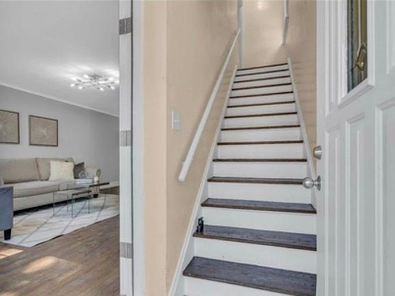 3rd image of 83 Sheridan St Floor 2