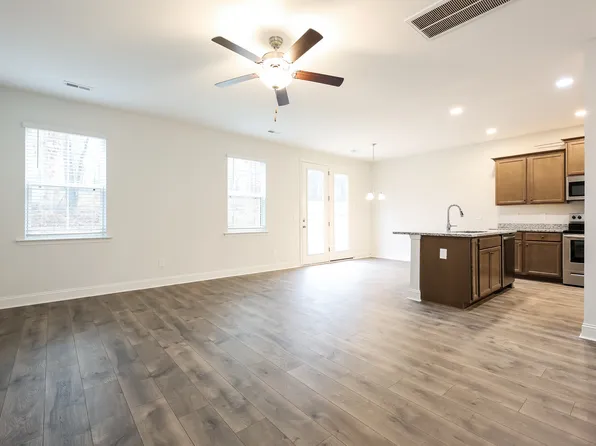 127 Renwood Rd, Simpsonville, SC 29681