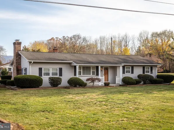 300 Holly Ave, Grottoes, VA 24441