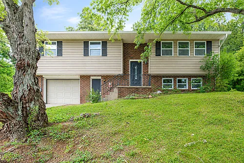 307 McMaster Pl Photo 1 307 McMaster Pl Photo 1