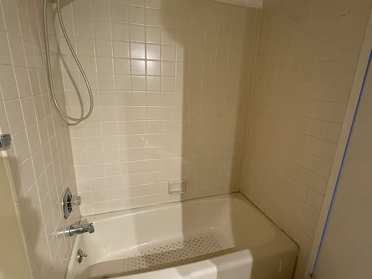 1701 Crompond Rd #4403 — Photo 15