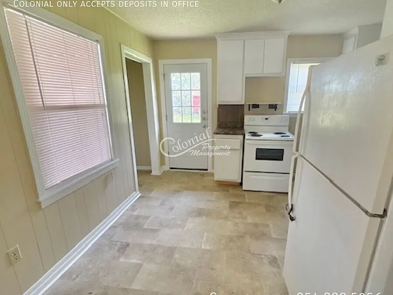 506 Mary St — Photo 5