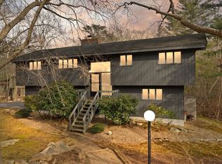 16 Ledgewood Rd, Manchester, MA 01944